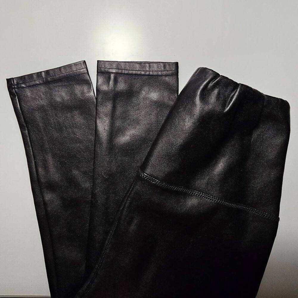 Aritzia Wilfred Black Daria Pant